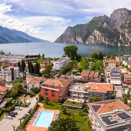Brione 3* Riva del Garda
