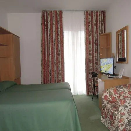 Ξενοδοχείο Brione 3*
